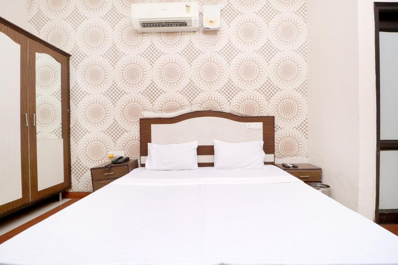 Spot On 43045 Hotel Vivek Plaza Shahpur  Ngoại thất bức ảnh